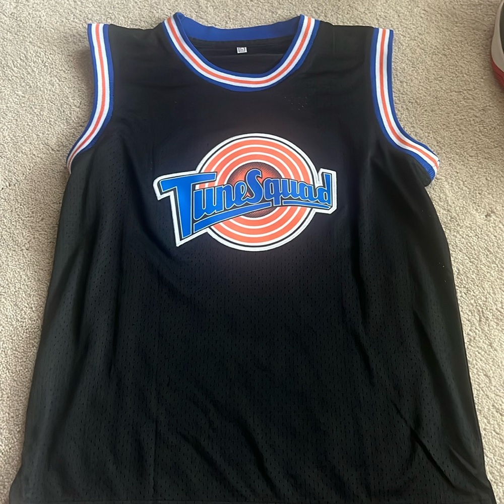 Tune squad black Jordan jersey